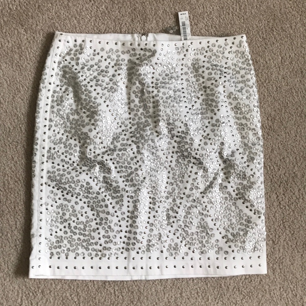 White Mini skirt..White house black market!